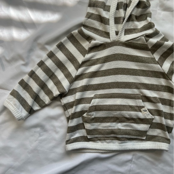 Easy Peasy Cozy Green Striped Hoodie and Pants Set Size 6-9 Months - Picture 4 of 16